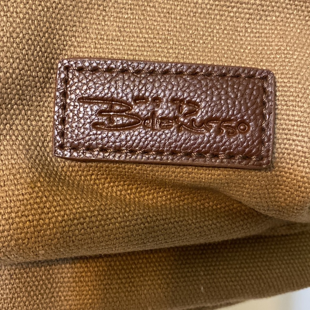 Backpack - Picture 2 of 5